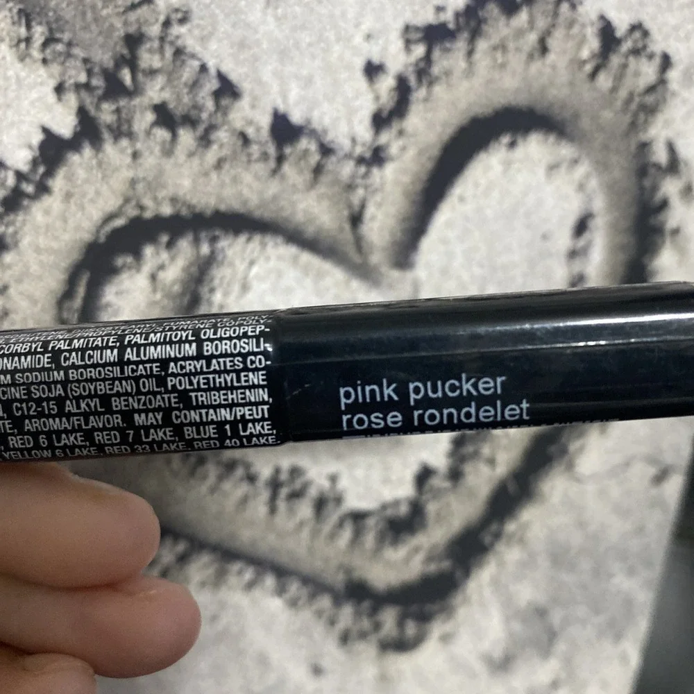 Avon plump pout Lip Gloss lipstick lip‎ color - pink pucker